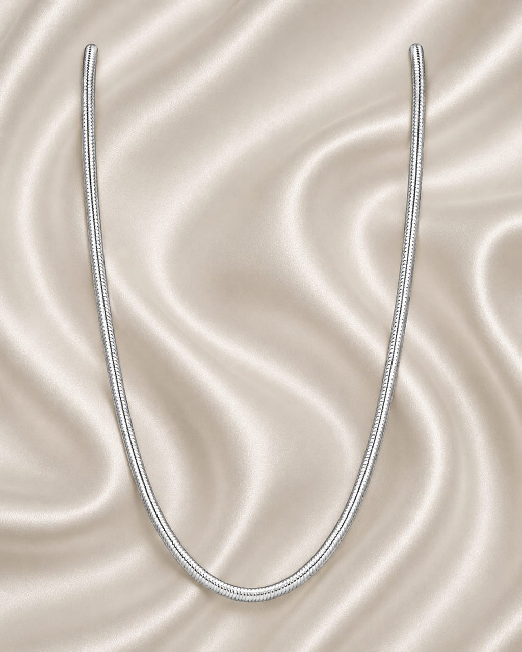 Premium Silver Snake Chain Necklace – Sleek Unisex Fashion Accessory