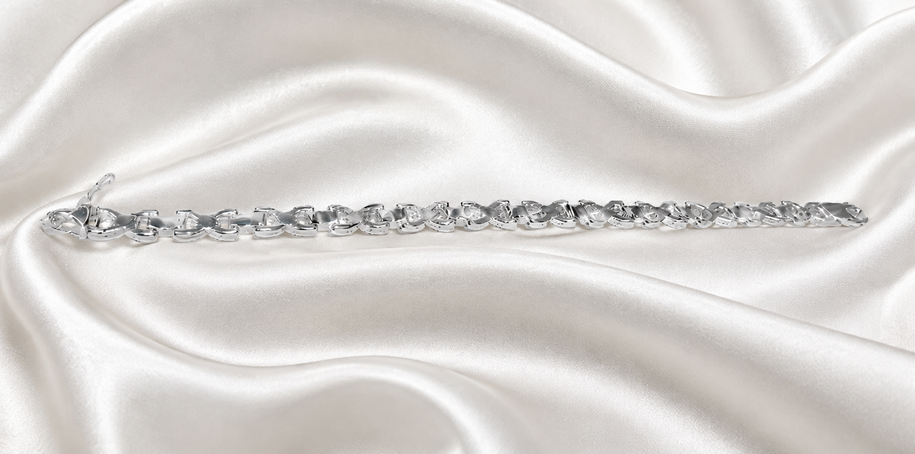Kritharth Jewels Silver-Tone Cuban Link Bracelet