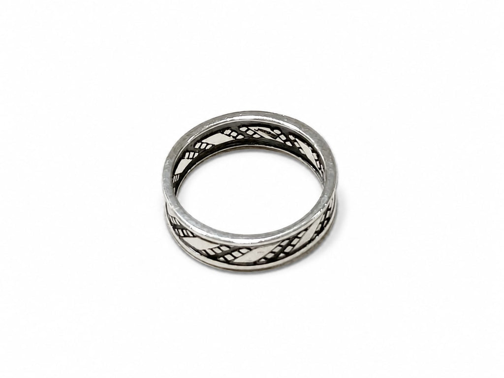 Kritharth Jewels Infinity Weave Silver Band Ring