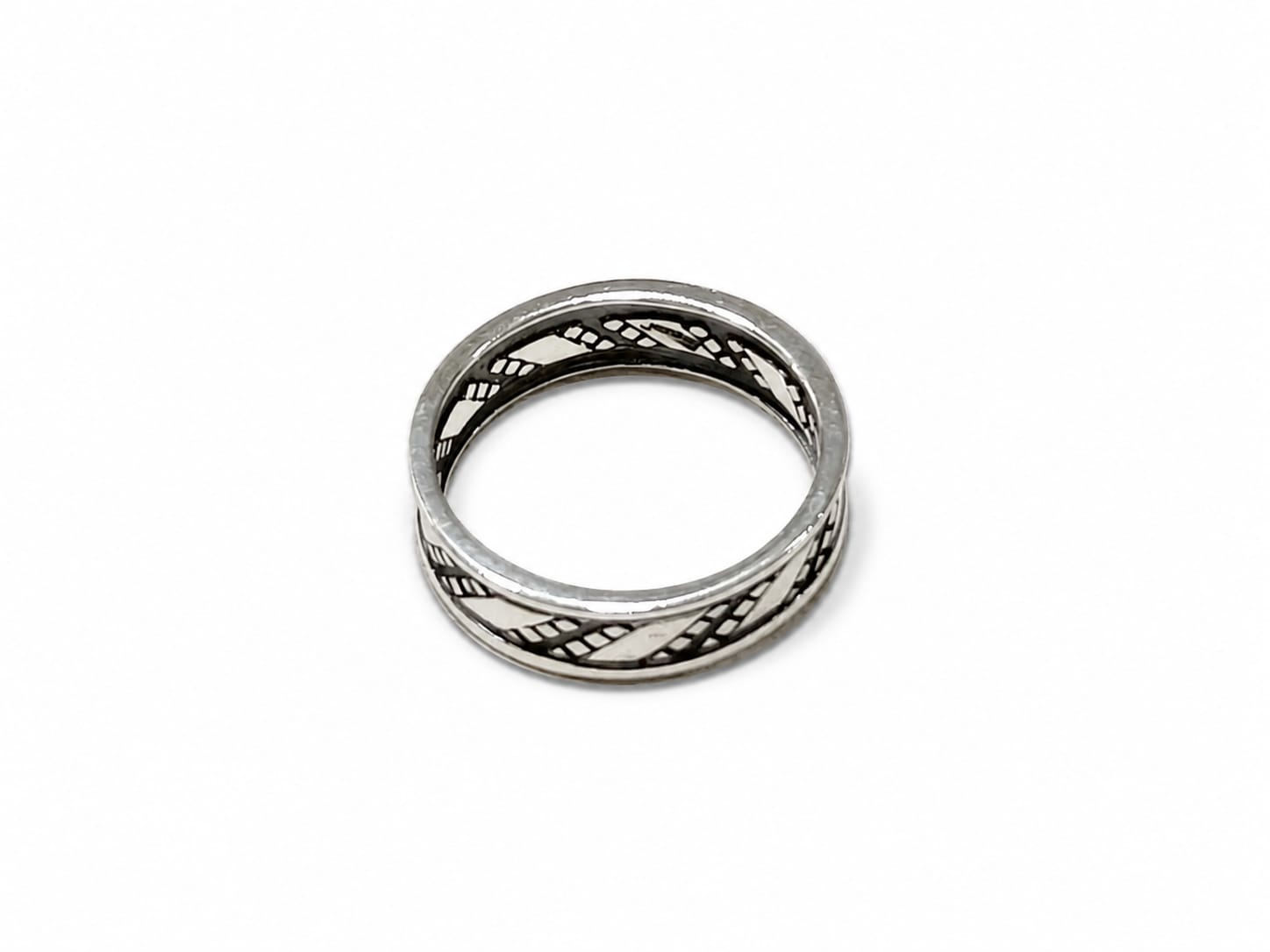 Kritharth Jewels Infinity Weave Silver Band Ring