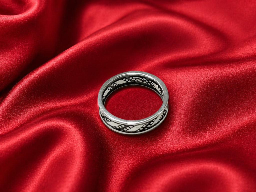 Kritharth Jewels Infinity Weave Silver Band Ring