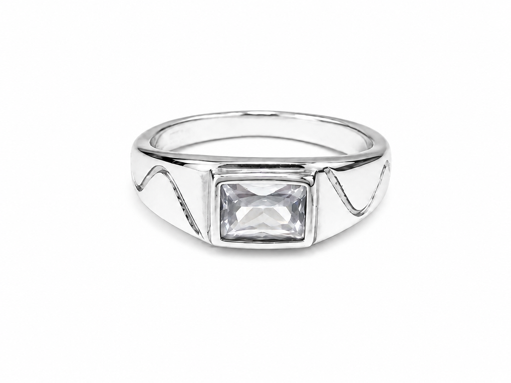 Kritharth Jewels Sterling Silver Geometric Crystal Ring (S925)