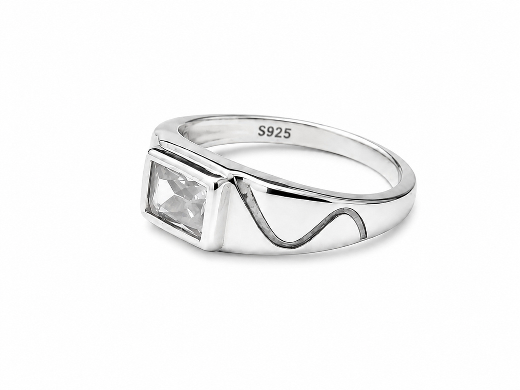 Kritharth Jewels Sterling Silver Geometric Crystal Ring (S925)